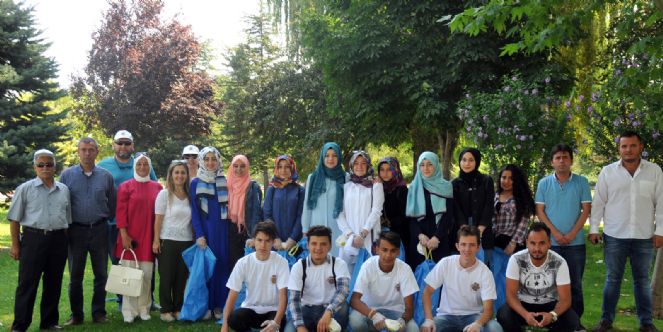 çevreci öğrenciler Fuar Alanında