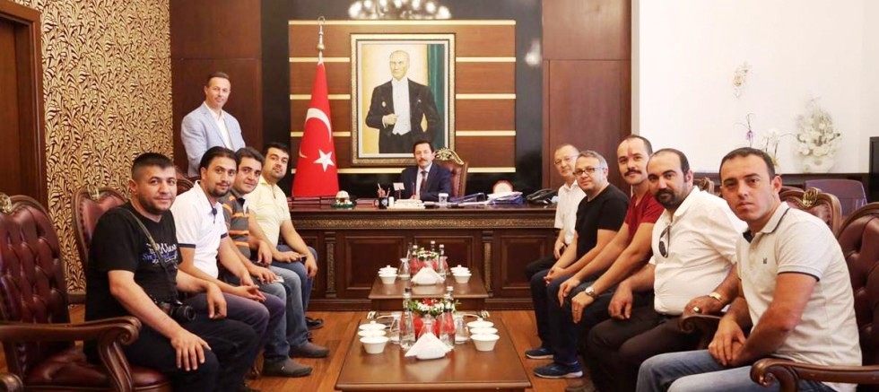 Afyonlu Gazeteciler Sakarya Valisi Balkanlıoğlunu Ziyaret Etti