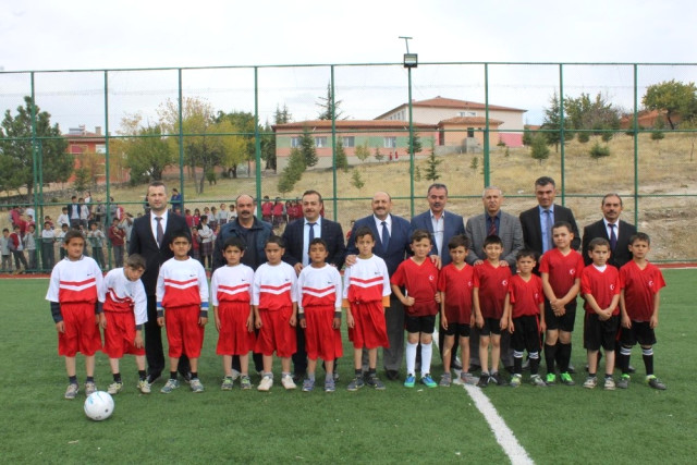 Bolvadin'de '15 Temmuz Destanı Halı Saha Turnuvası' Başladı