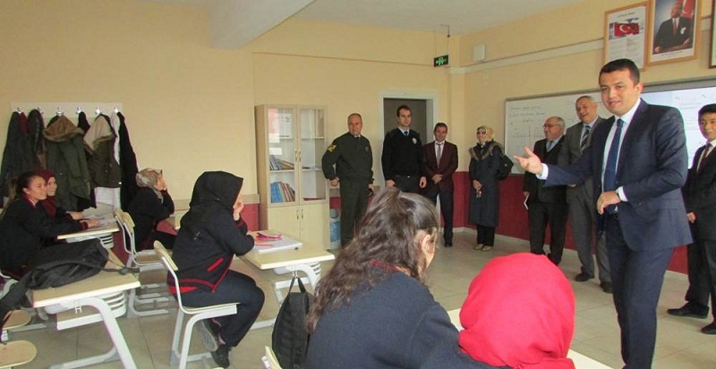 Dazkırı Kaymakamı Keklik Okullarda 2. Yarıyıl Ziyaretlerine Başladı