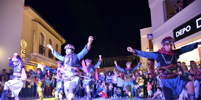 Halk Oyunları Festivalinde Coşku Doruğa Ulaştı