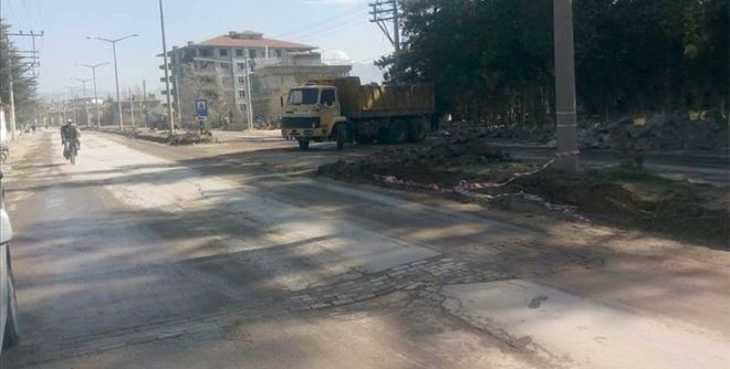 Emirdağ Caddesi Yılan Hikayesine Döndü