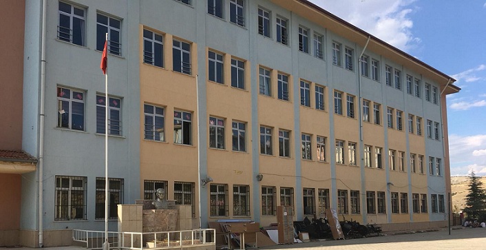 Eski Milli Eğitim Müdürü Tahtaoğlu’nu Arar Olduk