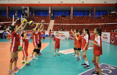 Fabrika Voleybol Neden Afyon’da Yok?