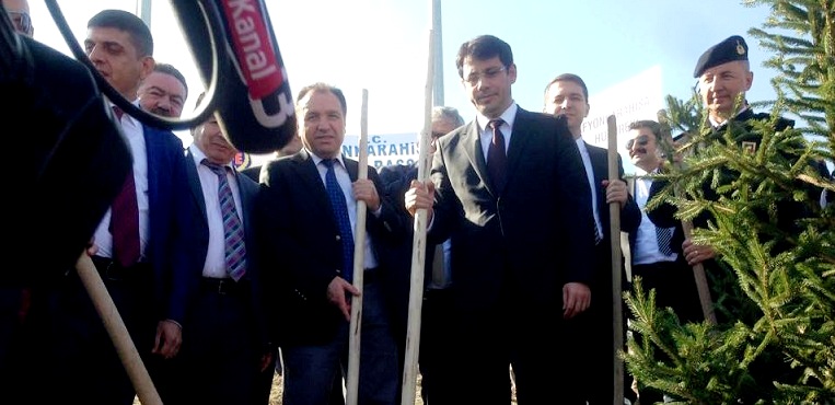 Hükümlüler Salar'da Ağaç Dikti