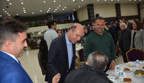 Başkan Bozkurt, Gazi Ve şehit Aileleriyle İftarda Buluştu