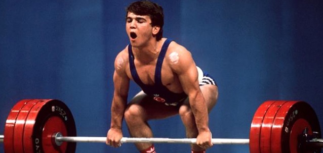 Naim Süleymanoğlu Hayatını Kaybetti