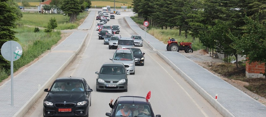 Halk Mhp Kadrolarını Bağrına Bastı