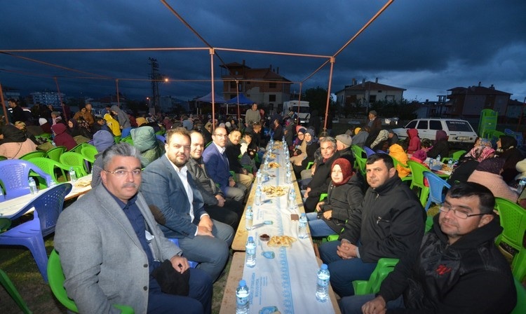 İlk Mahalle İftarı Sazak Mahallesinde..