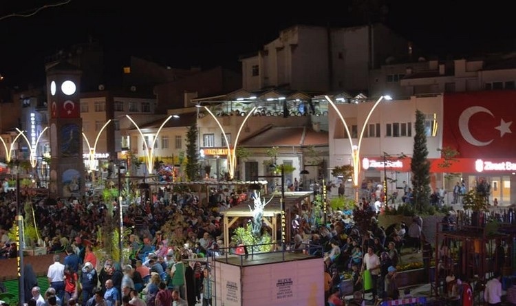 15 Temmuz Demokrasi Ve Milli Birlik Günü Kutlandı