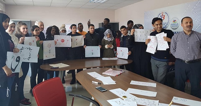 Usta öğretici ömer Faruk Barış'a Plaket Taktim Edildi