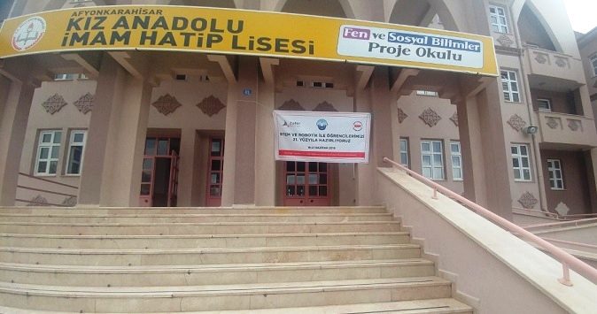 Akil öğretmenleri Stem Ve Robotik Eğitimini Başarı İle Tamamladı