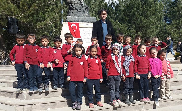 Minikler, 18 Mart şehitlerini, Kocatepe'de Kutladı