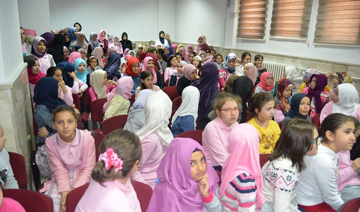 Gençlik Merkezi Kadınana İmam Hatip Ortaokulunda Tanıtım Yaptı