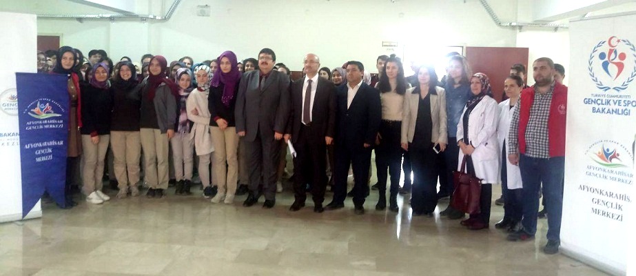 Gençlik Merkezi Meslek Liseli Gençlerle Avukatları Buluşturmaya Devam Ediyor