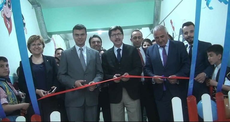 Okula Diş Fırçalama Merkezi Açıldı