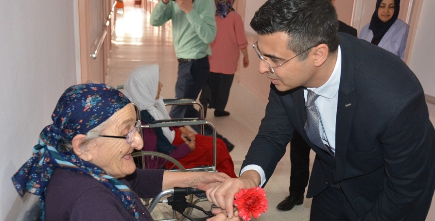 Regaip Kandilinde Anlamlı Ziyaret