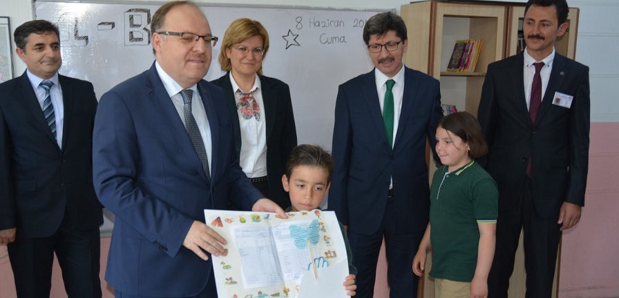 Karne Kapları İle öğrencilere 