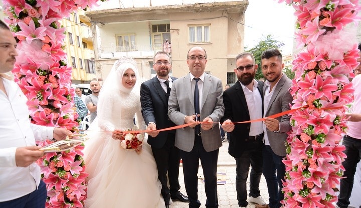 Başkan çöl İşyeri Açılışı Ve Kurs Sertifika Törenine Katıldı