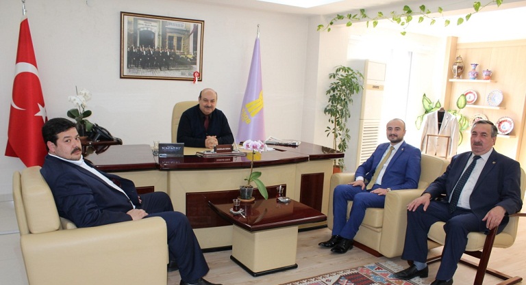 Dinar’lı Başkanlar Konak’ı Ziyaret Etti