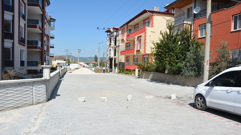 Yol çalışmaları Aralıksız Sürüyor