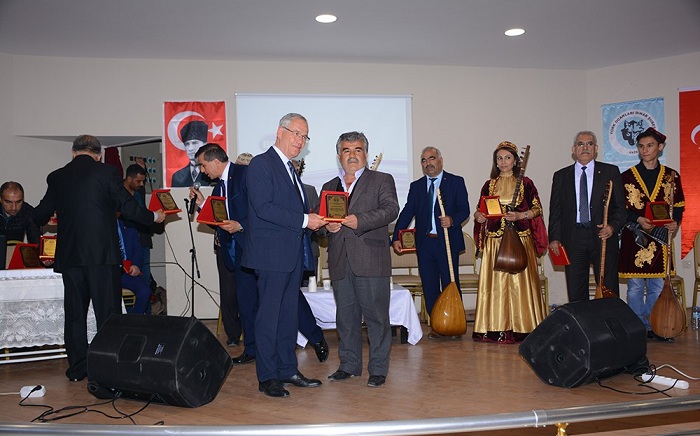 Dinar İlçesinin Kuruluşunun 110. Yılı Uluslararası Âşıklar Bayramıyla Kutlandı