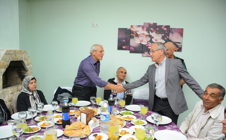 Başkan Acar Emekli öğretmenler İle İftar Yemeğinde Buluştu