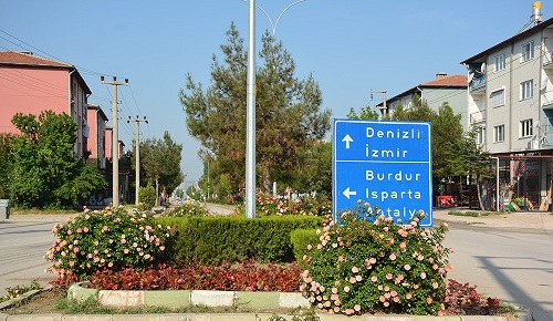 Dinar'da 43 Bin Adet çiçek Dikimi Yapıldı