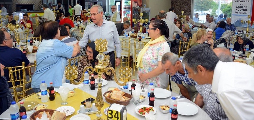 Başkan Acar, Türk Ocakları, şair Ve Yazarlar İle İftarda Buluştu