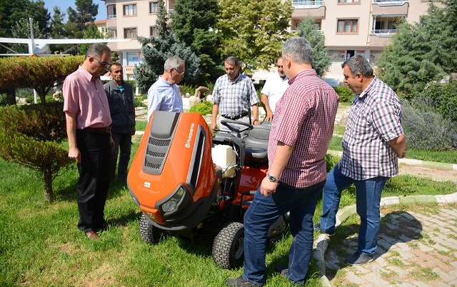 Park Bahce Isleri Daha Duzenli Olarak Yapilacak Genel Afyon Yerel Basin