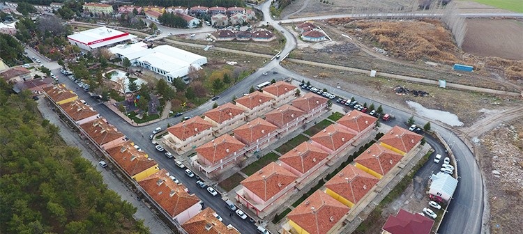 Hüdai Kaplıcaları Yarı Yıl Tatilinde Doldu Taştı