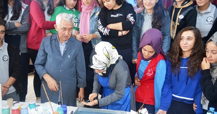 Gençler Ebru Sanatı Ve Gençlik Merkezi İle Tanıştı