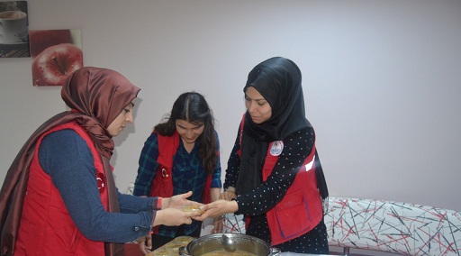 Karahisar Gençlik Merkezi Gönüllü Gençlerle Aşure Gününü Kutladı