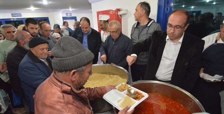 Ramazan Ayı’nın İlk İftarı Dualarla Gerçekleşti