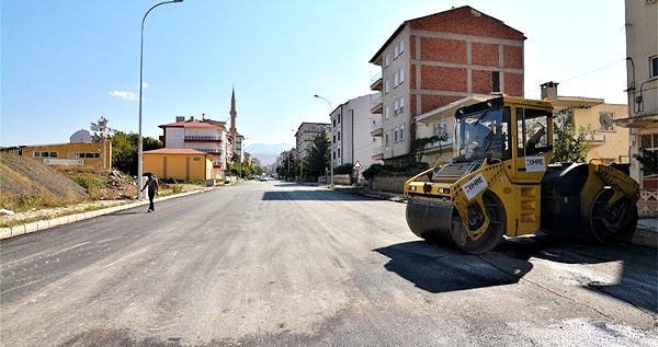 Asfalt çalışmaları Hızla Devam Ediyor