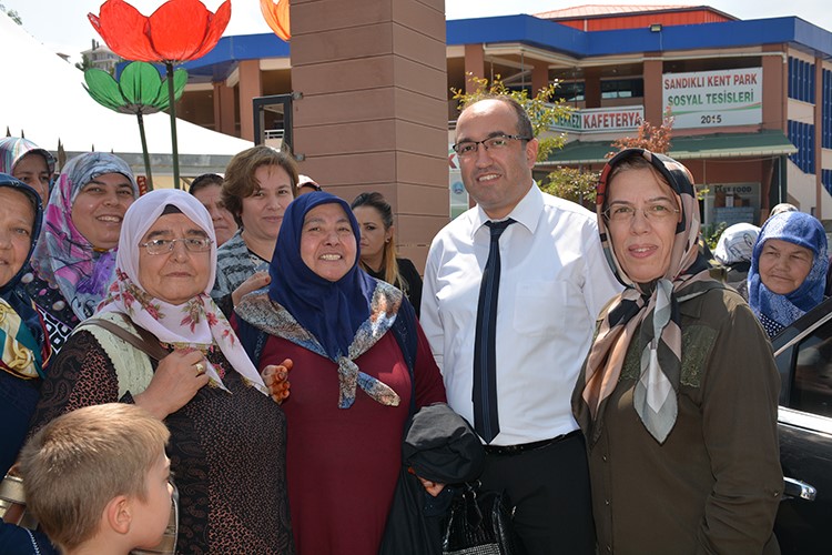 Başkan çöl Genişletilmiş Kadın Kolları Toplantısına Katıldı