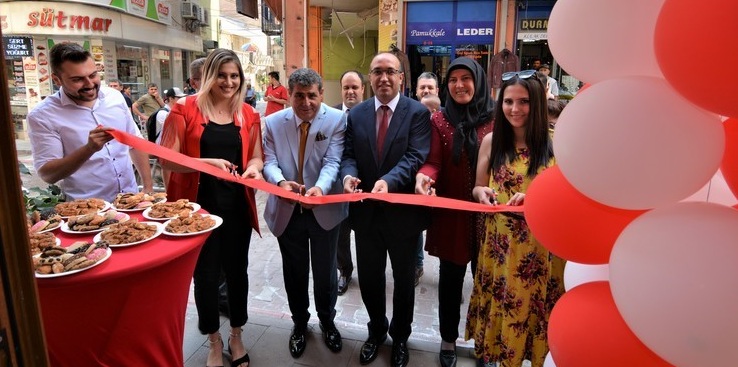 Başkan Mustafa çöl İş Yeri Açılışına Katıldı
