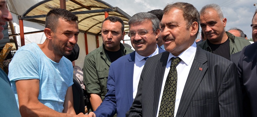 “kriz Var Diyenlere Pazarın Fotoğrafını Göndermek Gerek”