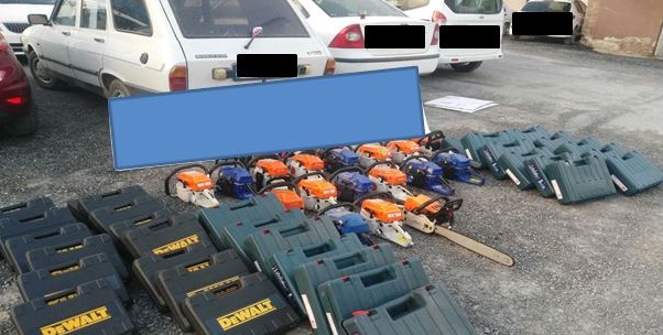 Hırsızlar çaldıkları İle Birlikte Otel'de Yakalandılar