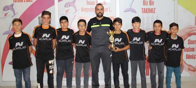 Uluslar Arası Spor Müsabakalarında Dinar ş.p,u.çvş.selçuk Gürdal Okulu üçüncü Oldu