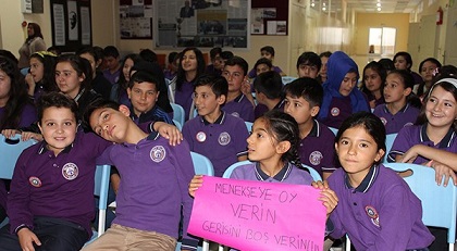 Dinar özel ünal Yılmaz Kolejinde Demokrasi Dersi Verildi