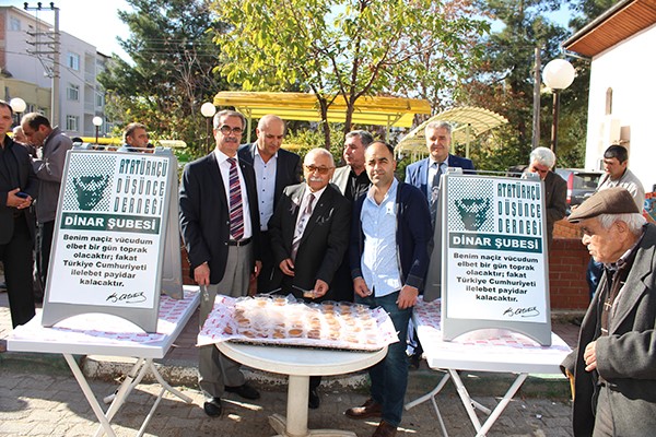 Dinar Add Tatlı İkramında Bulundu