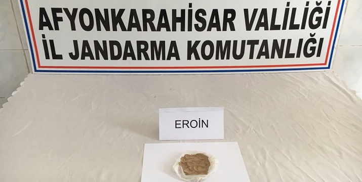 Burası Afyonkarahisar Jandarmadan Geçit Yok..!!