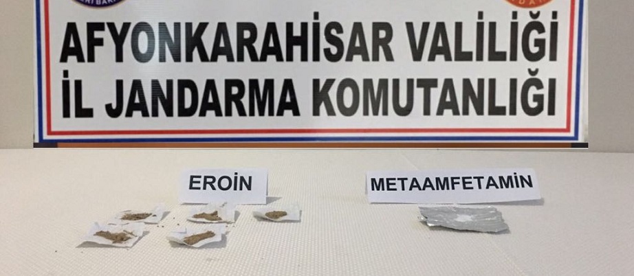 Jandarma Yol Kontrolünde Uyuşturucu Madde Ele Geçirdi