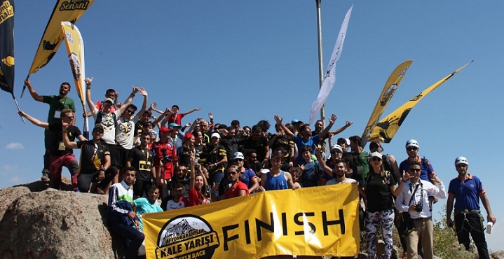 Karahisar Kalesi’ne çıkmak İçin Yarıştılar