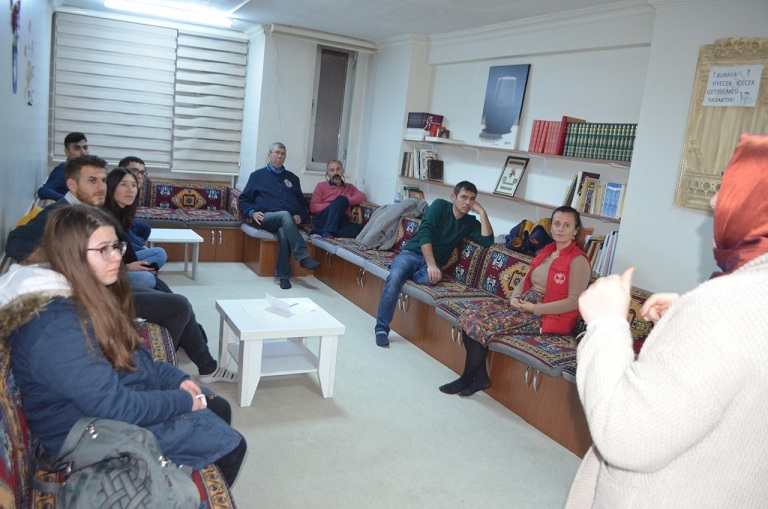 Afyonkarahisar Gençlik Merkezinde Medya Okuryazarlığı Eğitimi Başladı