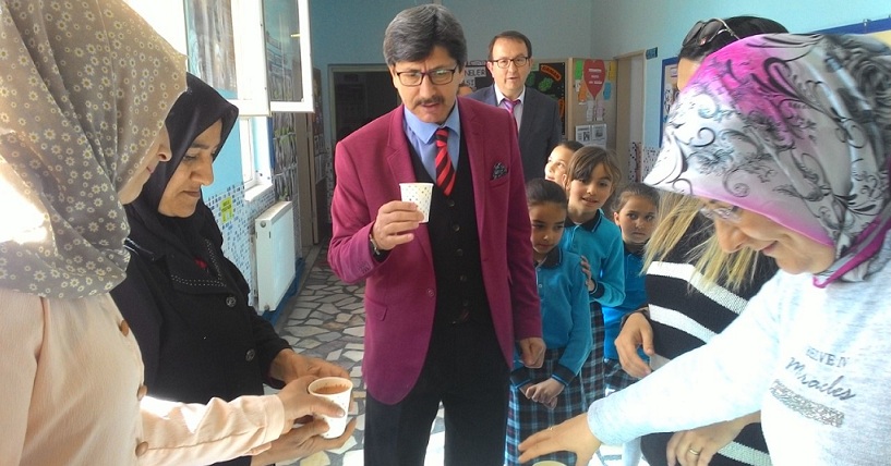 Metin Yalçın öğrencileri İle Birlikte Sabah çorbası İçti