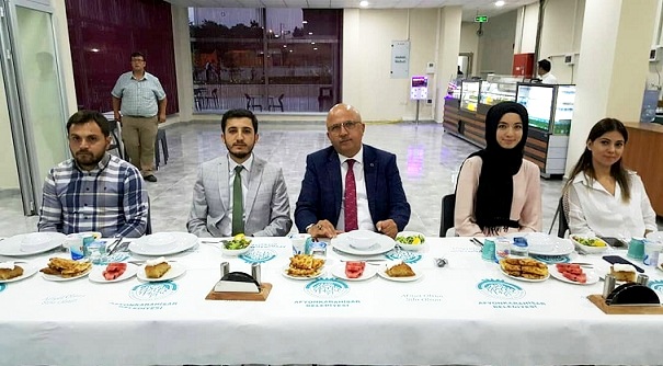 çoban Ak Gençlerle Buluştu