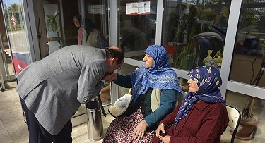 Başkan çöl'den Hüseyin Develi Huzurevi'ne Ziyaret