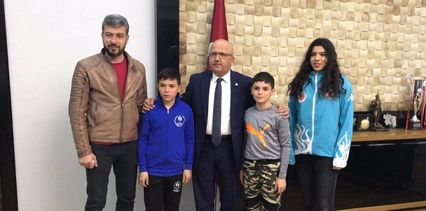 Başarılı Sporculardan Başkan çoban’a Ziyaret